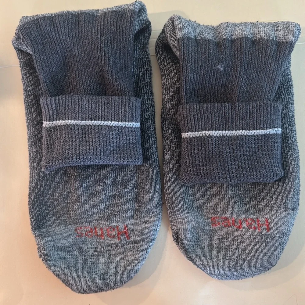 HANES Gray Men’s Crew Sock L Large Poly Cotton Blend $15 GUC